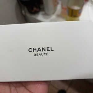 GWP Chanel Beauty Hair Clips